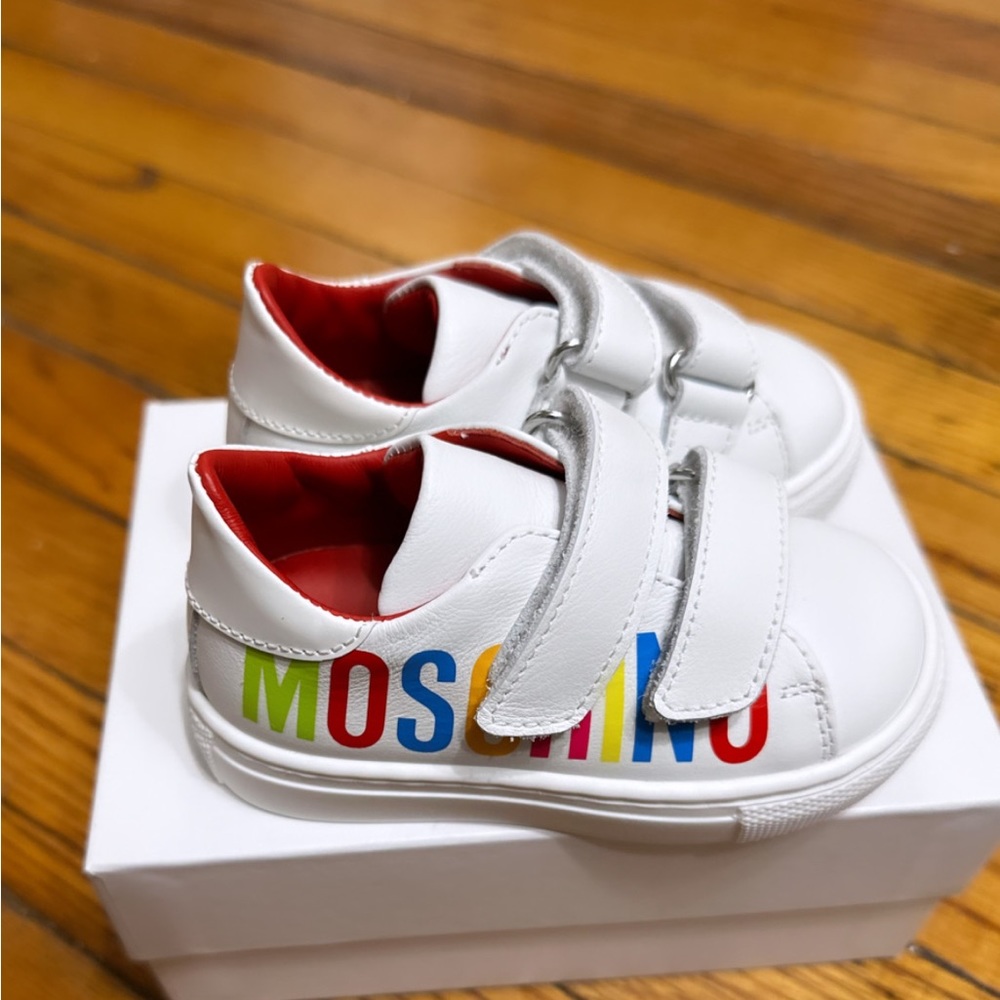 Authentic Moschino leather baby sneakers white shoes - Picture 6 of 7